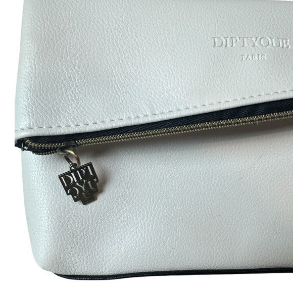 Diptyque Qatar Airways Exclusive White Folding Cosmetic Pouch Bag - Picture 2 of 9